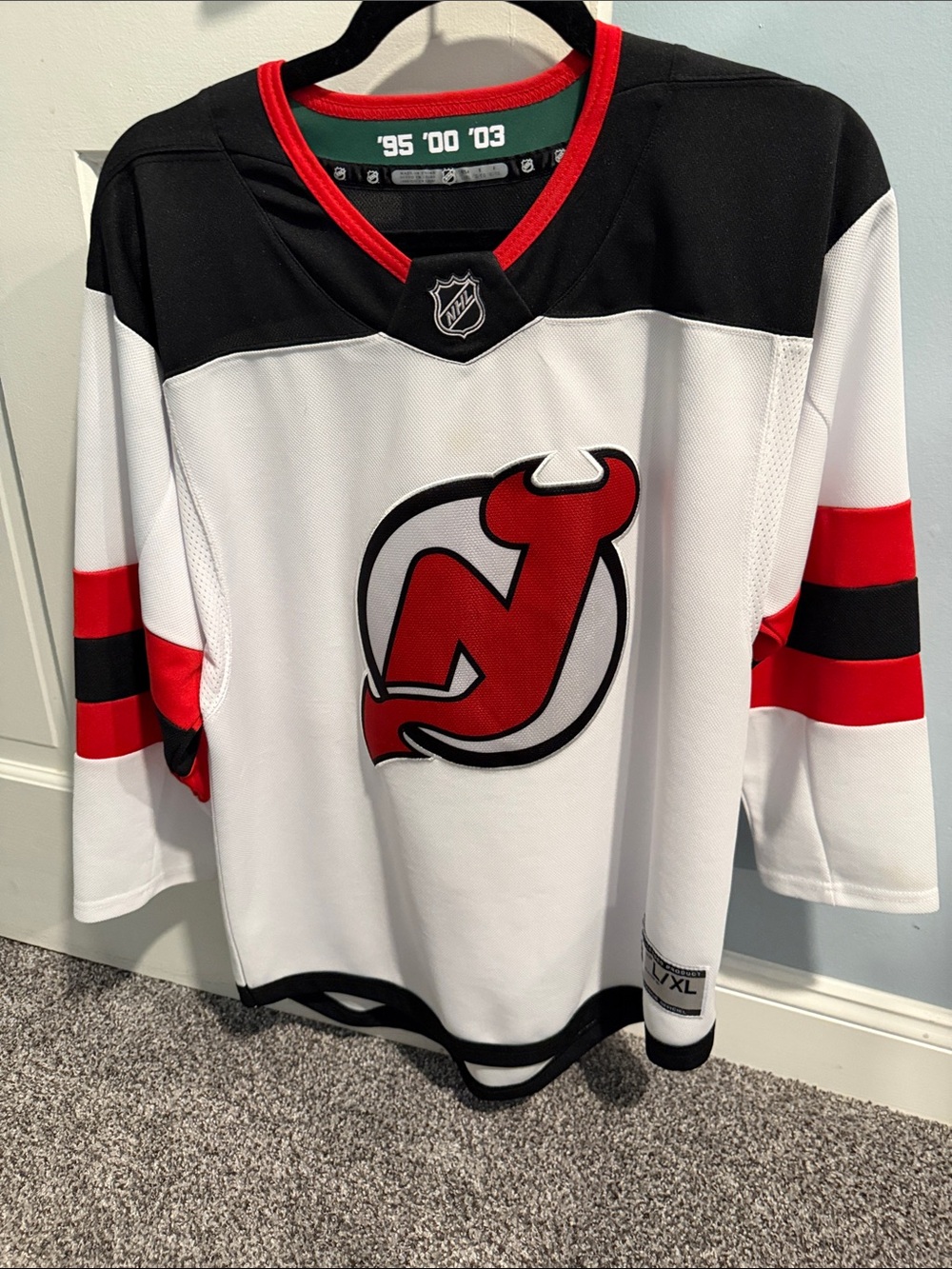NHL New Jersey Devils Jersey - White, Red & Black Youth XL